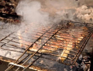 Γιατί οι γυναίκες πρέπει να ανάβουν τη φωτιά;